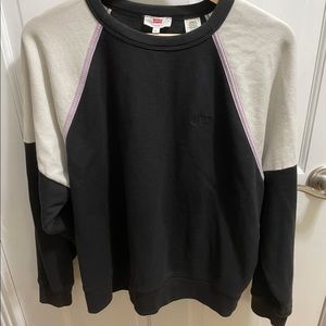 Levi’s crew sweatshirt